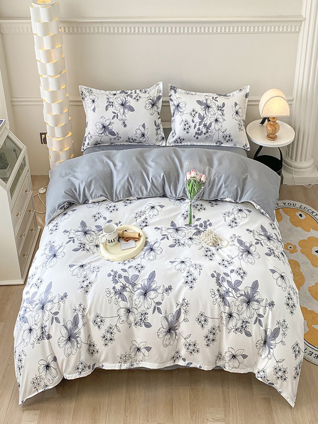 

JC HOME Grey & White Floral Printed Double Queen Regular Bedding Set