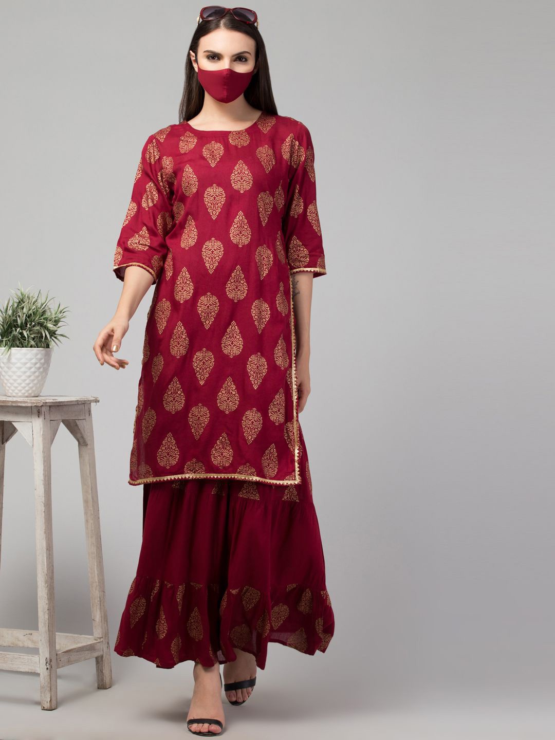 

MUSHKIYA Ethnic Motifs Printed Straight Kurta with Skirt, Maroon