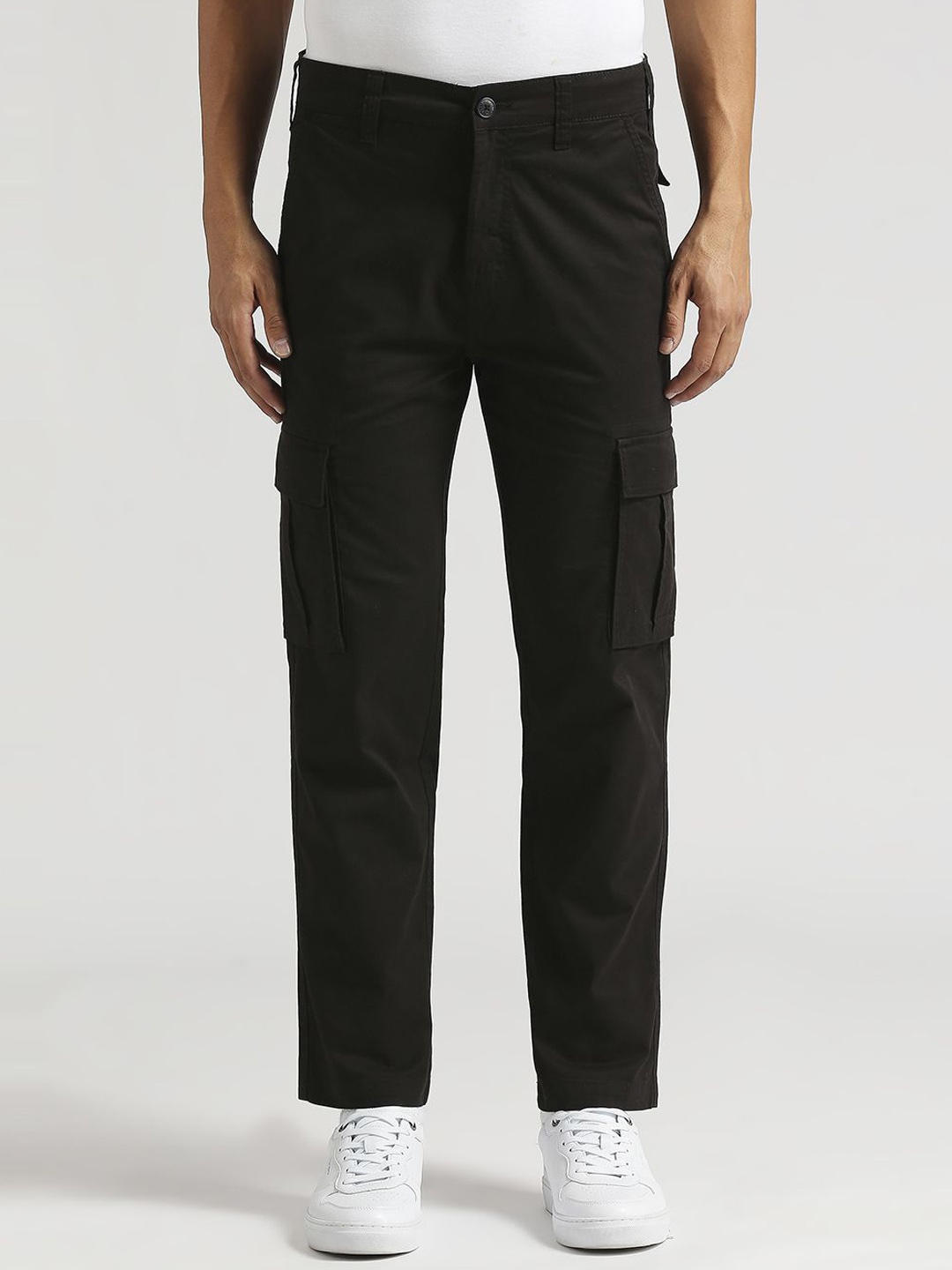 

Pepe Jeans Men Mid Waist Madrid Fit Cargos, Black