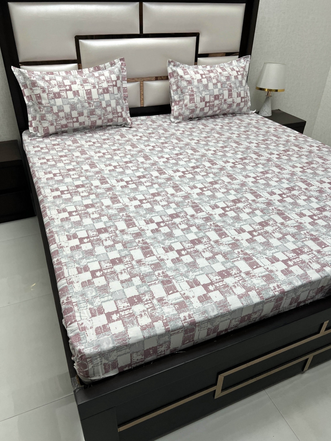 

Pure Decor Royal Passion Grey Printed 330 TC Cotton Queen Bedsheet with 2 Pillow Covers, White