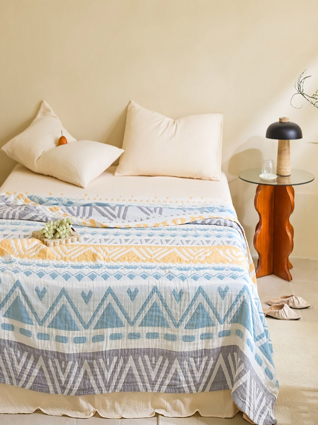 

JC HOME White & Blue Geometric 300 GSM AC Room Pure Cotton Double Bed Quilt