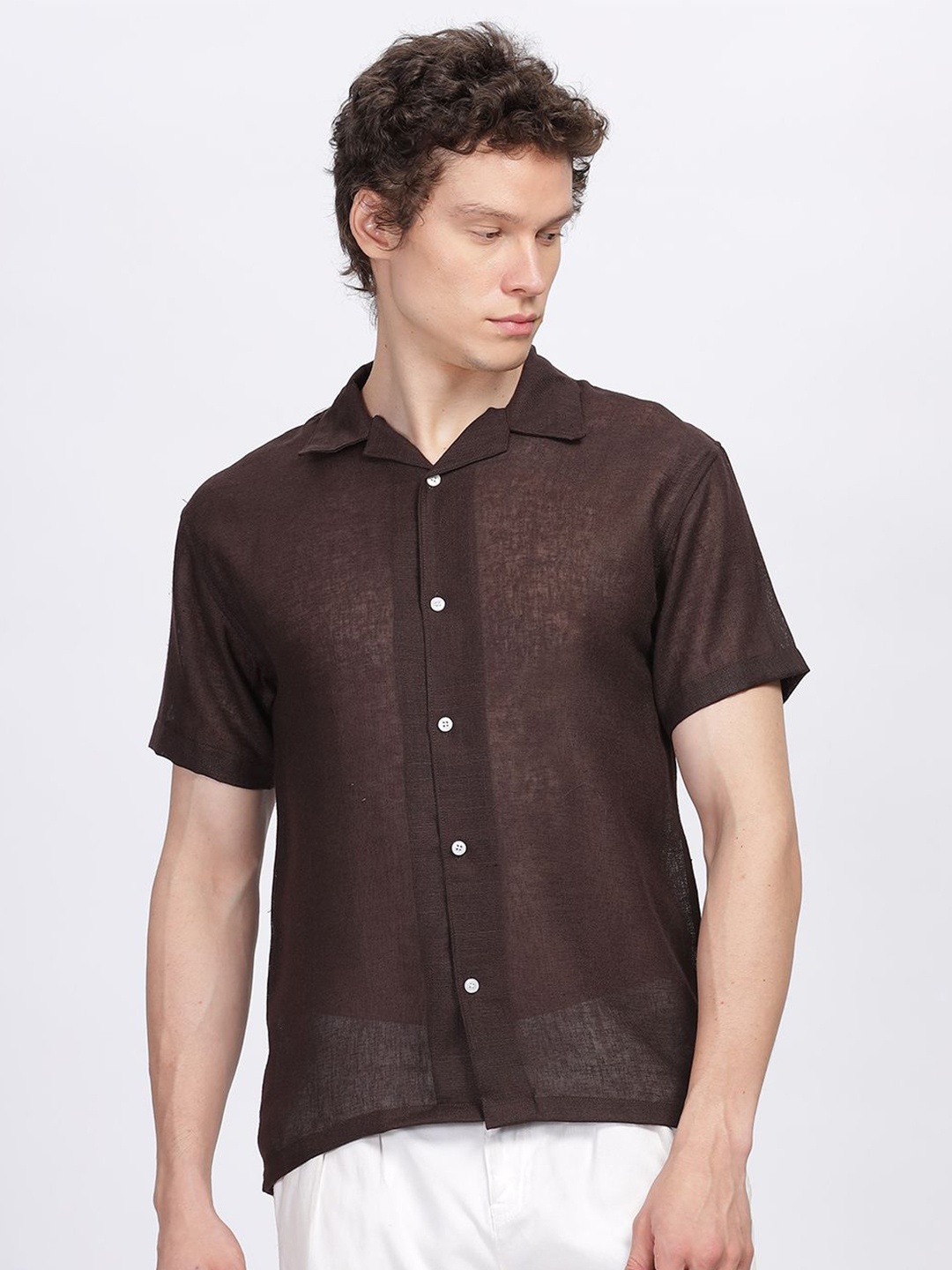 

Vestirio Men Relaxed Solid Relaxed Fit Casual Shirt, Brown