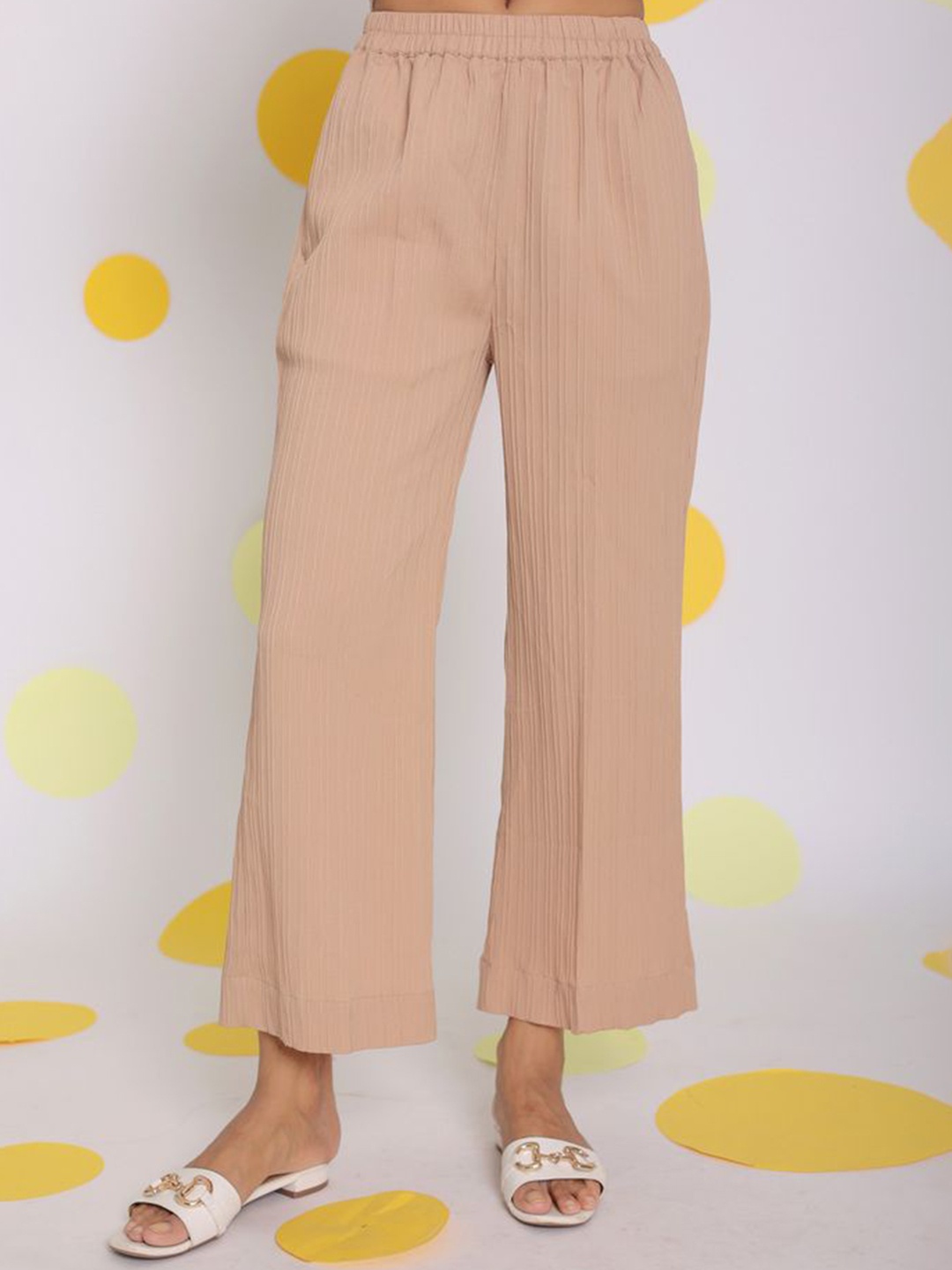 

KAORI BY SHREYA AGARWAL Women Relaxed Straight Leg High-Rise Trousers, Beige