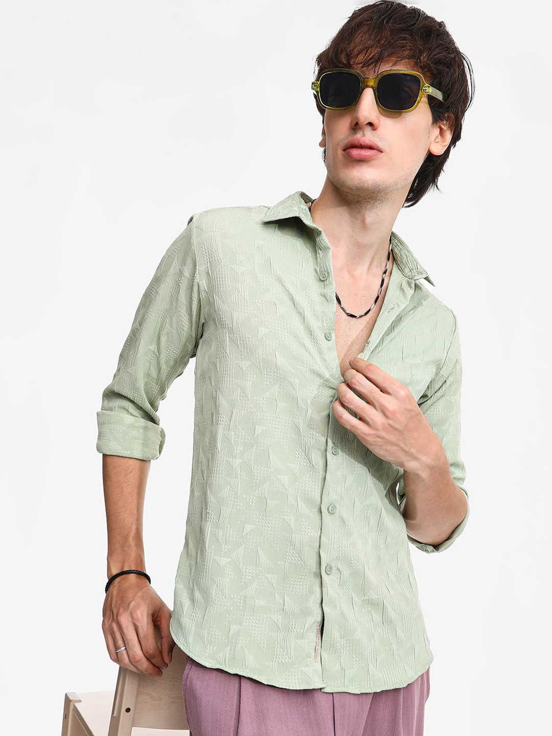 

Campus Sutra Men Comfort Spread Collar Textured Cotton Casual Shirt, Green