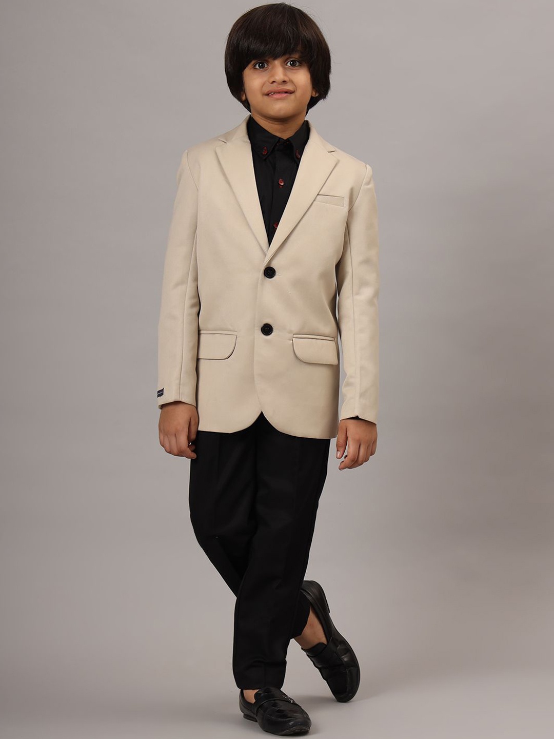 

TAHVO Boys Slim-Fit Single-Breasted Two -Piece Party Suit, Beige