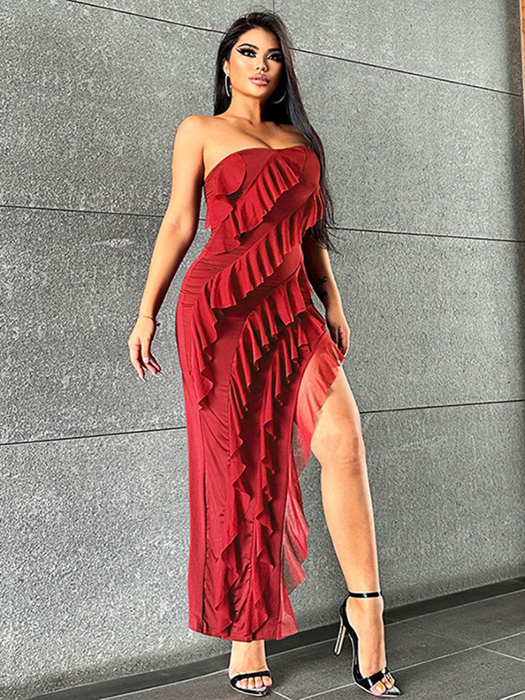 

LULU & SKY Off-Shoulder Solid Maxi Dress, Red