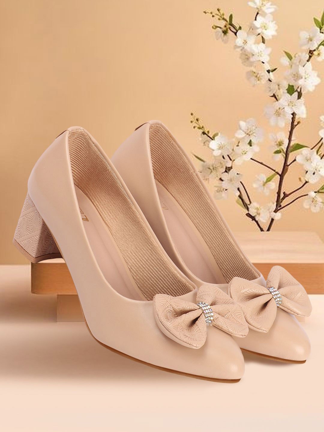 

Colo Block Heel Pumps with Bows, Beige