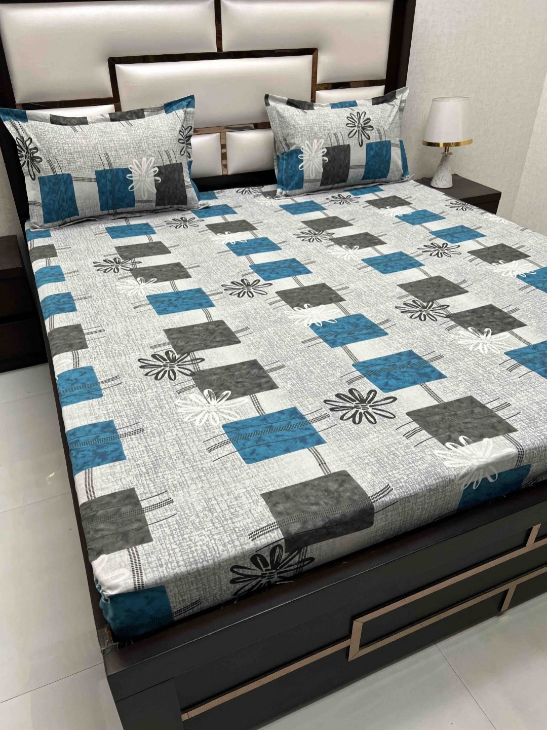 

Pure Decor Blue Floral Pure Cotton 240 TC Passion Queen Bedsheet with 2 Pillow Covers