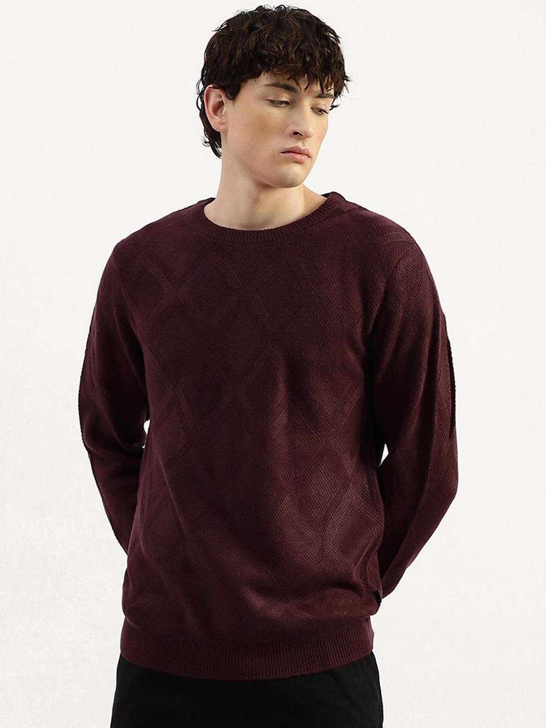 

United Colors of Benetton Men Regular Fit Round Neck Textured Sweater, Maroon