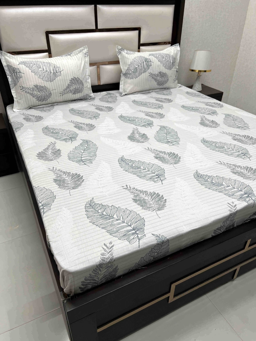 

Pure Decor Royal White Floral Printed Cotton 350 TC King Bedsheet with 2 Pillow Covers