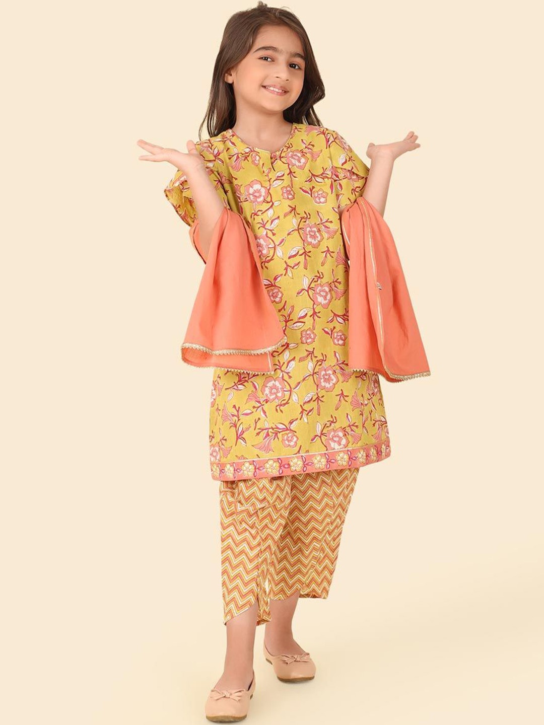 

Fabindia Girls Ethnic Motifs Printed Pure Cotton Straight Kurta with Salwar & With Dupatta, Yellow