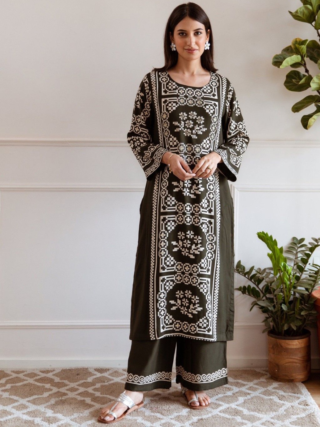 

AUTUMN LANE Ethnic Motifs Printed Pure Cotton Kurta With Palazzos, Black