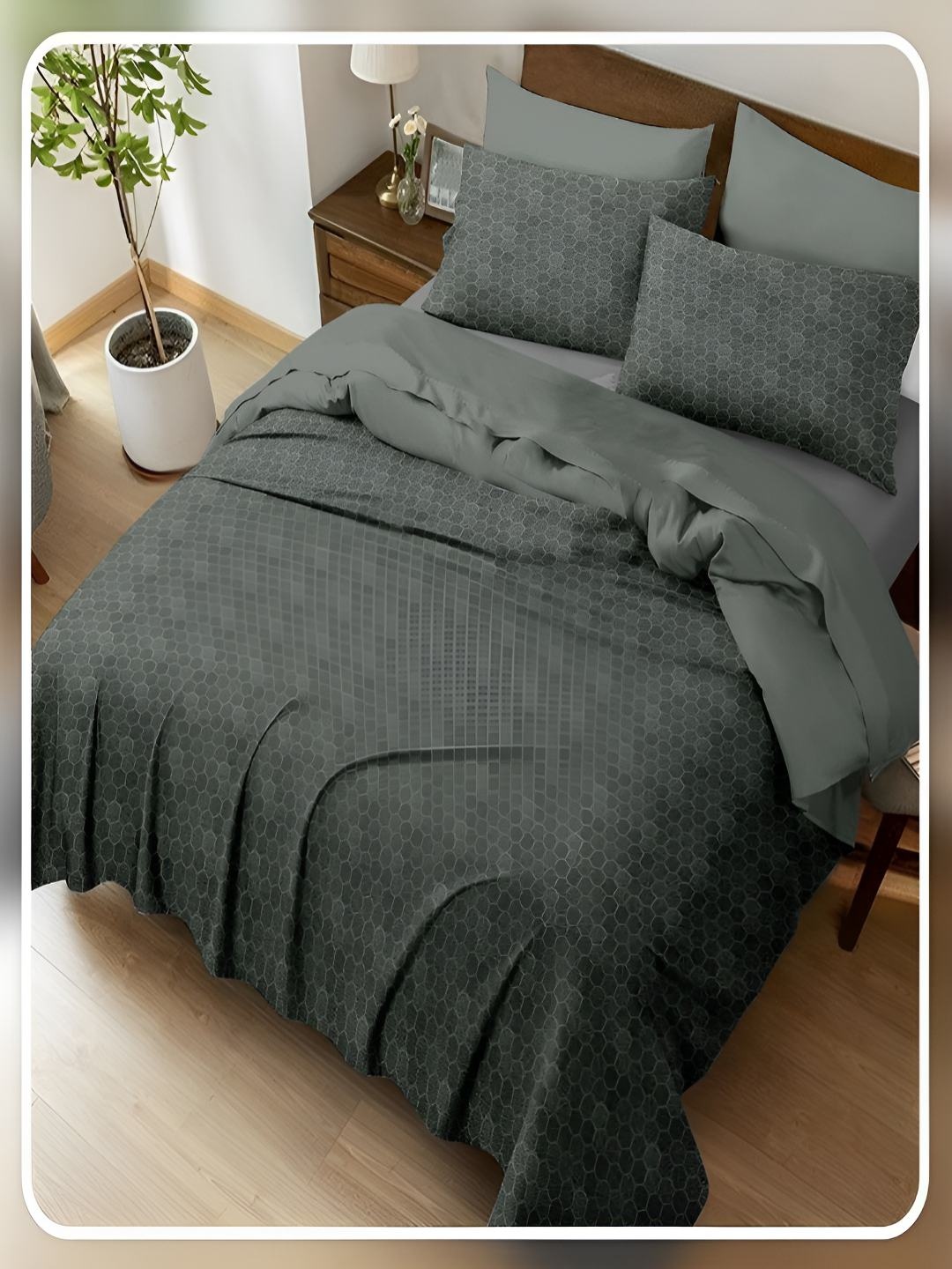 

tundwal's Green & Grey Geometric 400 TC King Bedsheet with 2 Pillow Covers