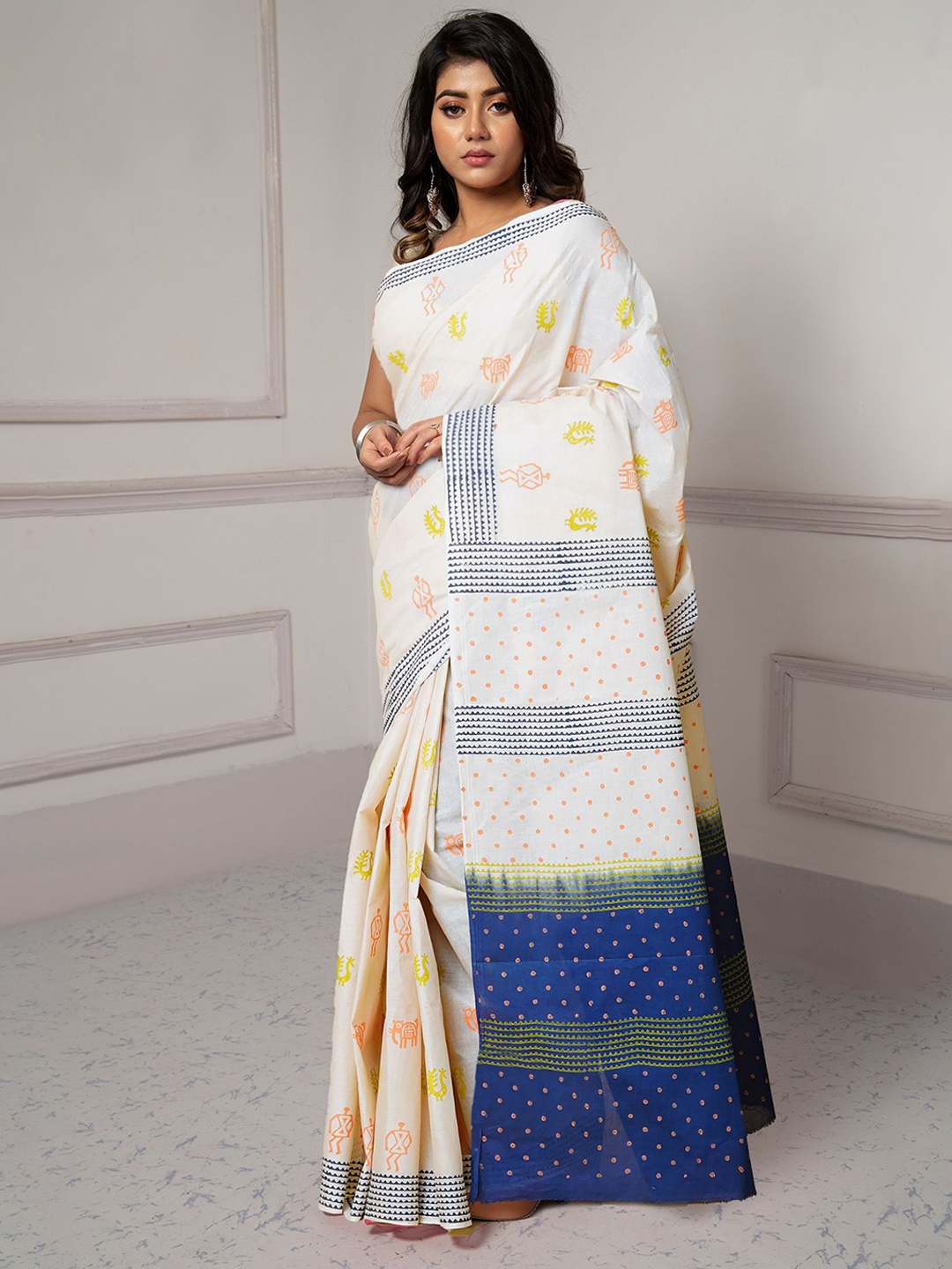 

Unnati Silks Ethnic Motifs Pure Cotton Handloom Block Print Saree, Cream