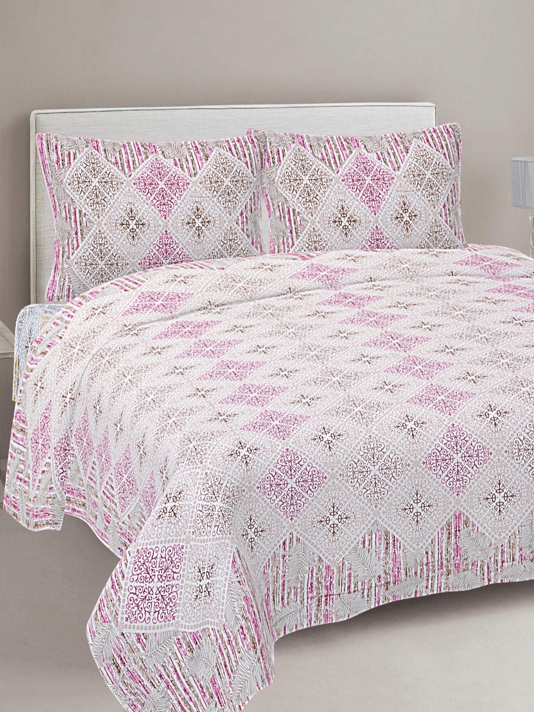 

FrionKandy Living Purple & White Printed Cotton 180 TC King Bedsheet With 2 Pillow Covers