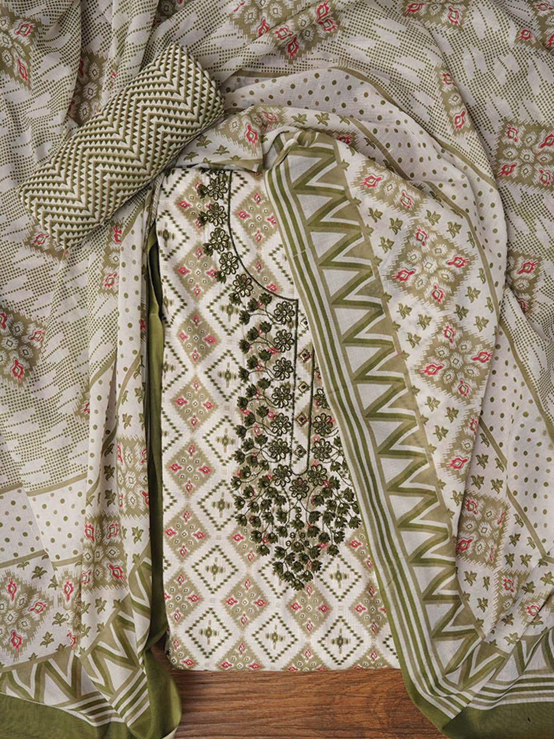 

Jaipur Kurti Embellished Printed Pure Cotton Dress Material with Dupatta, Green