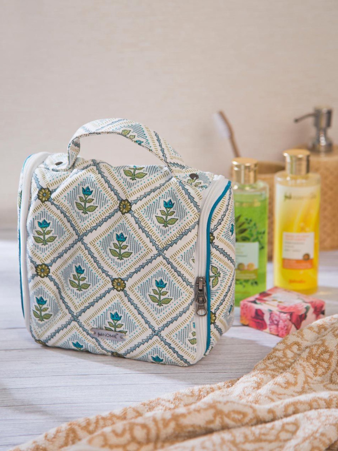 

Fabindia Floral Printed Bucket Handheld Bag, Teal