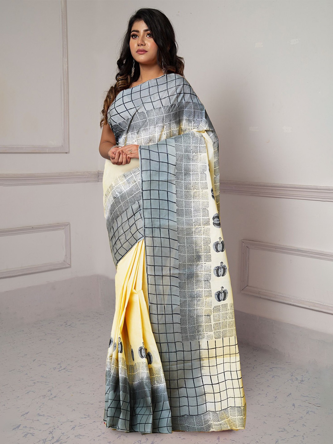 

Unnati Silks Ethnic Motifs Pure Cotton Handloom Block Print Saree, Cream