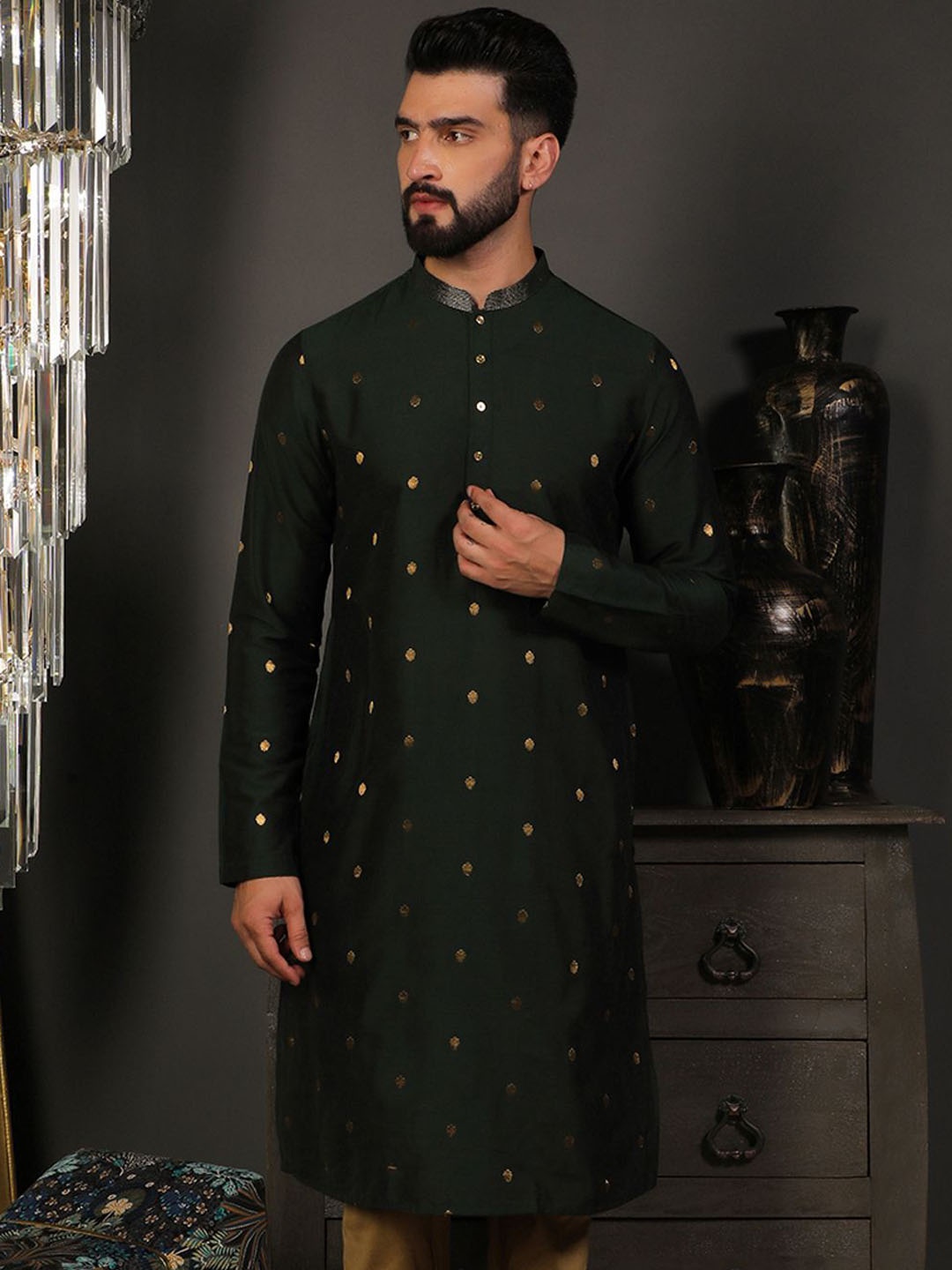 

DEYANN Geometric Woven Design Mandarin Collar Jacquard Weave Straight Kurta, Green