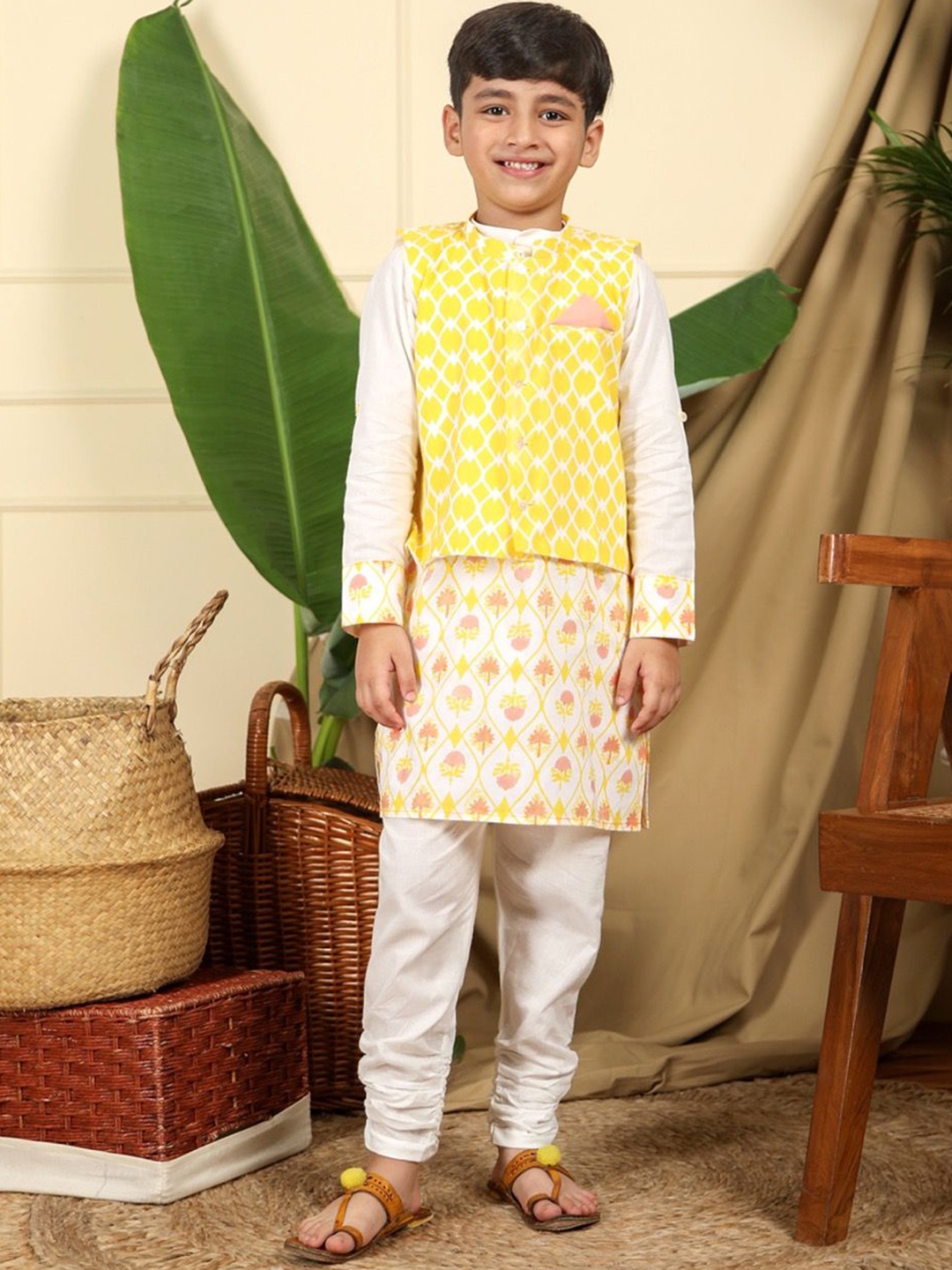 

Miko Lolo Boys Ethnic Motifs Printed Straight Pure Cotton Kurta with Churidar & Jacket, Off white