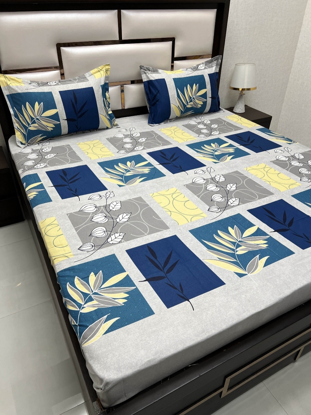 

Pure Decor Passion Fur Blue Printed 230 TC Cotton Queen Bedsheet with 2 Pillow Covers, White