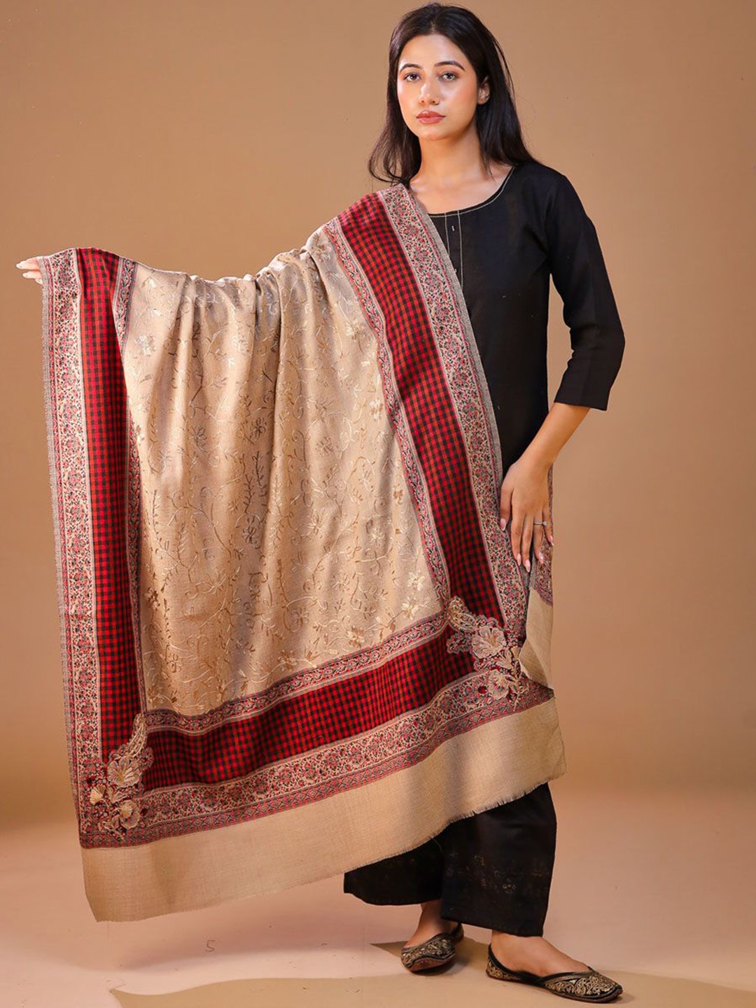 

SWI Stylish Floral Embroidered Jamawar Shawl, Beige