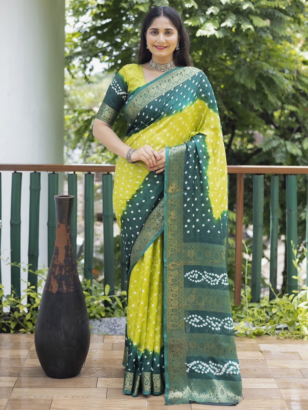 

Anaita Bandhani Zari Pure Silk Bandhani Saree, Green