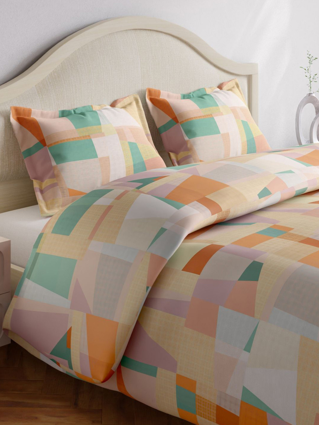 

haus & kinder Orange & Green Abstract 144 TC Pure Cotton Queen Bedsheet & 2 Pillow Covers