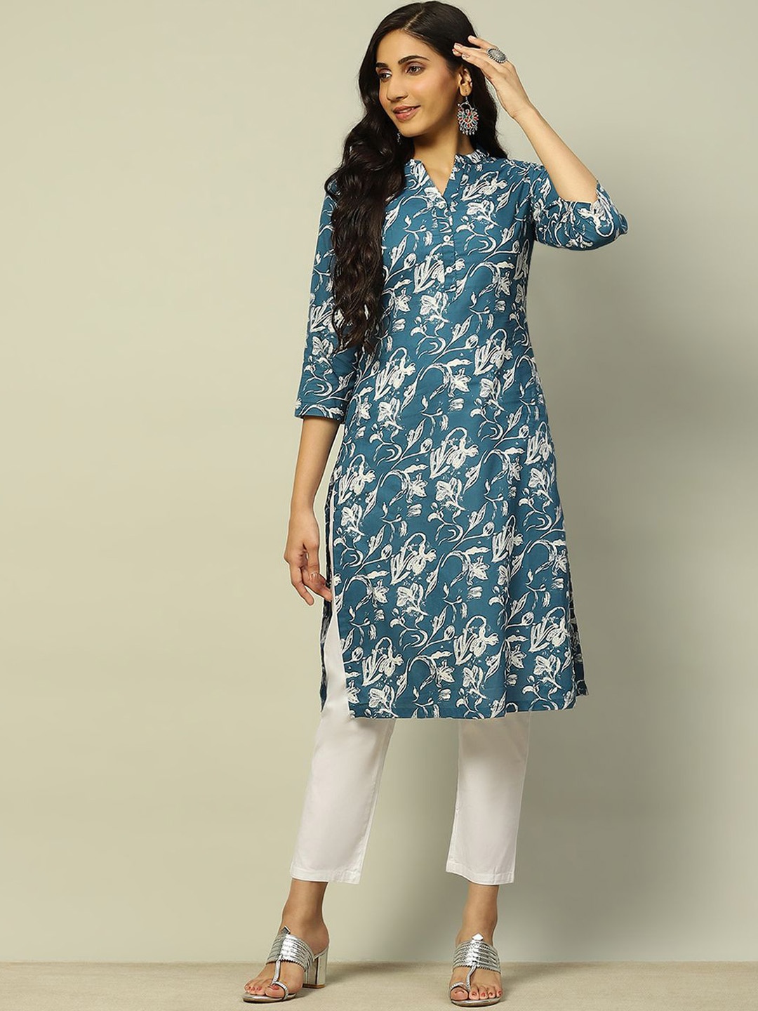 

Rangriti Floral Printed Mandarin Collar Straight Kurta, Blue