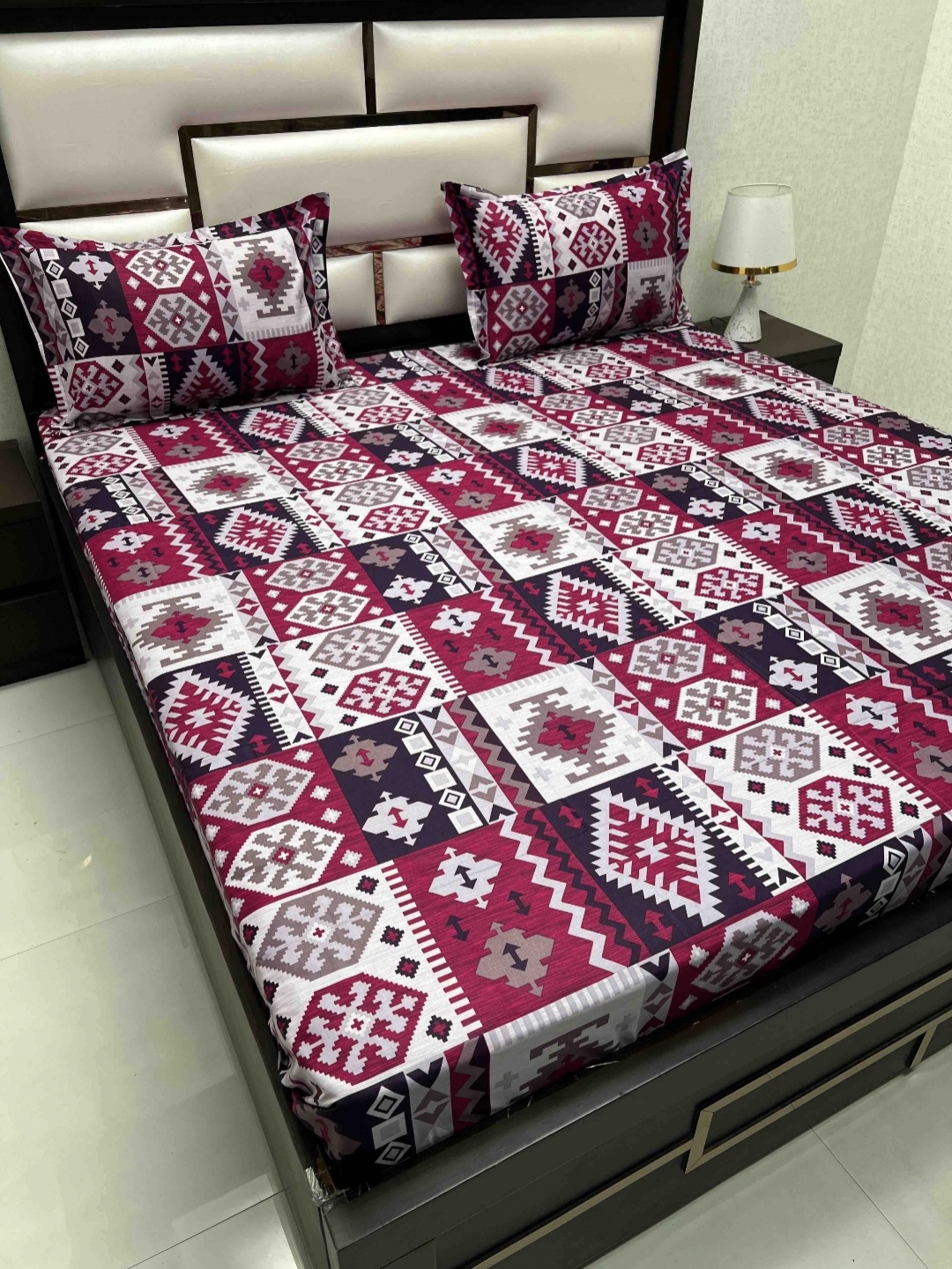 

Pure Decor Maroon & White Printed 300 TC Pure Cotton King Bedsheet & Pillow Covers