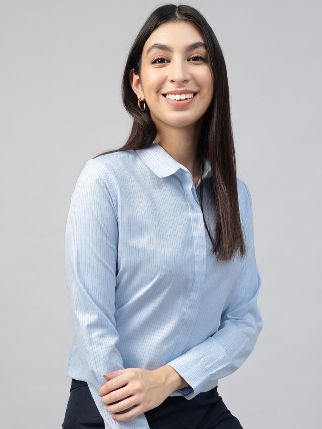 

Women Spread Collar Vertical Striped Wrinkle Ressistant Formal Shirt, Blue