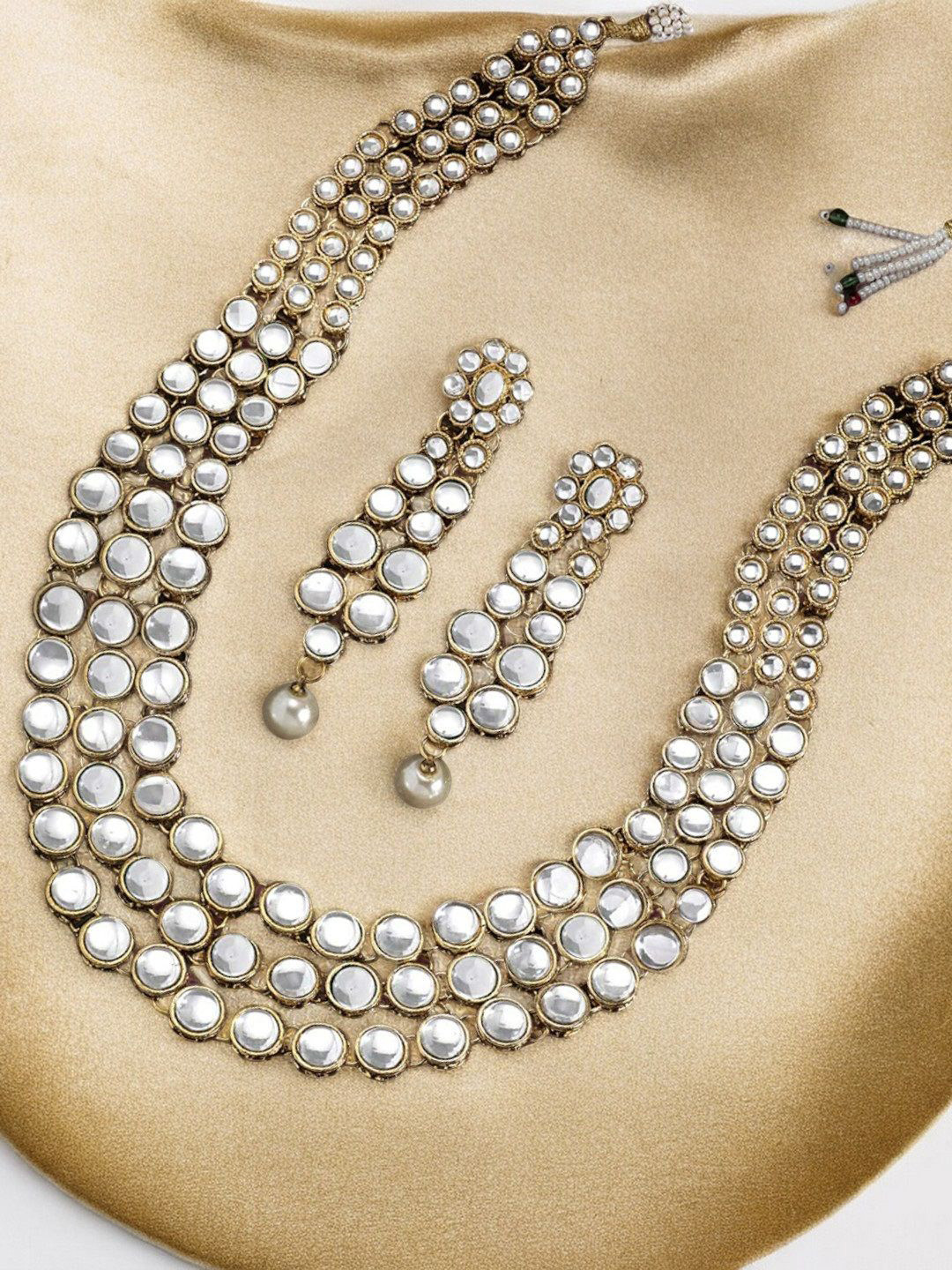 

House of Pataudi Kundan-Studded Jewellery Set, Gold