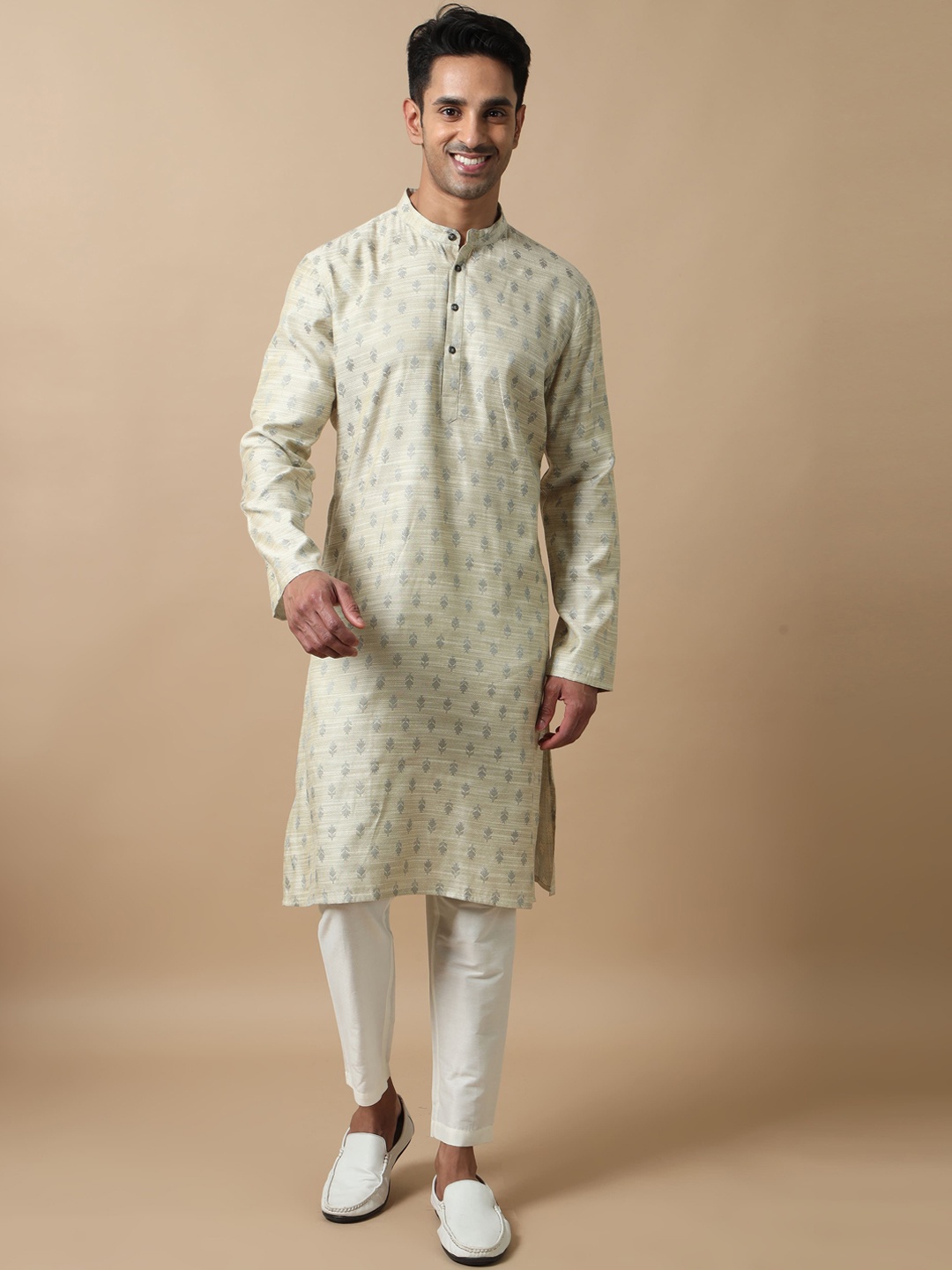 

FILORI Ethnic Motifs Woven Design Zari Jacquard Weave Straight Kurta with Pyjamas, Silver