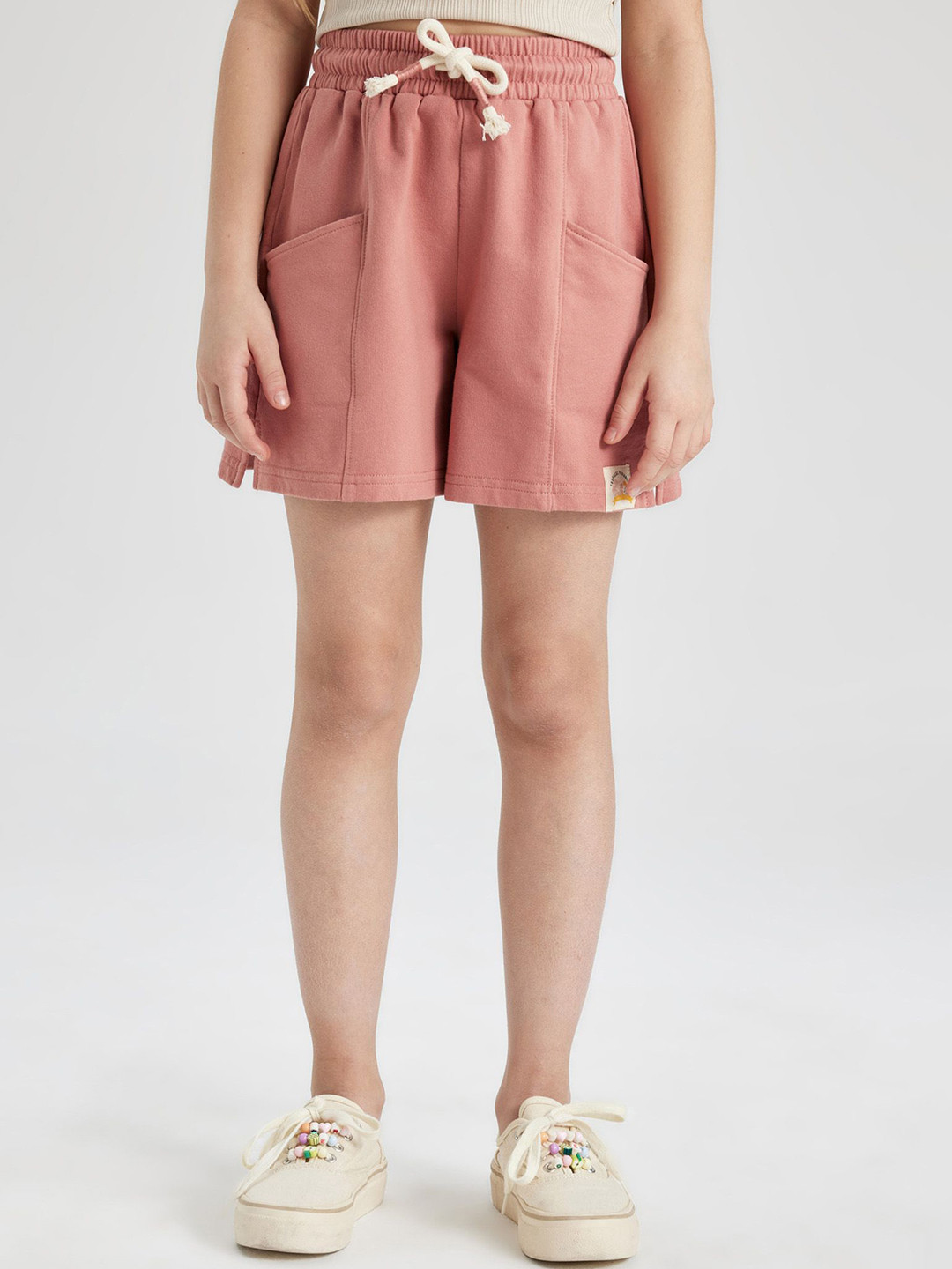 

DeFacto Girls Solid Regular Fit Shorts, Na