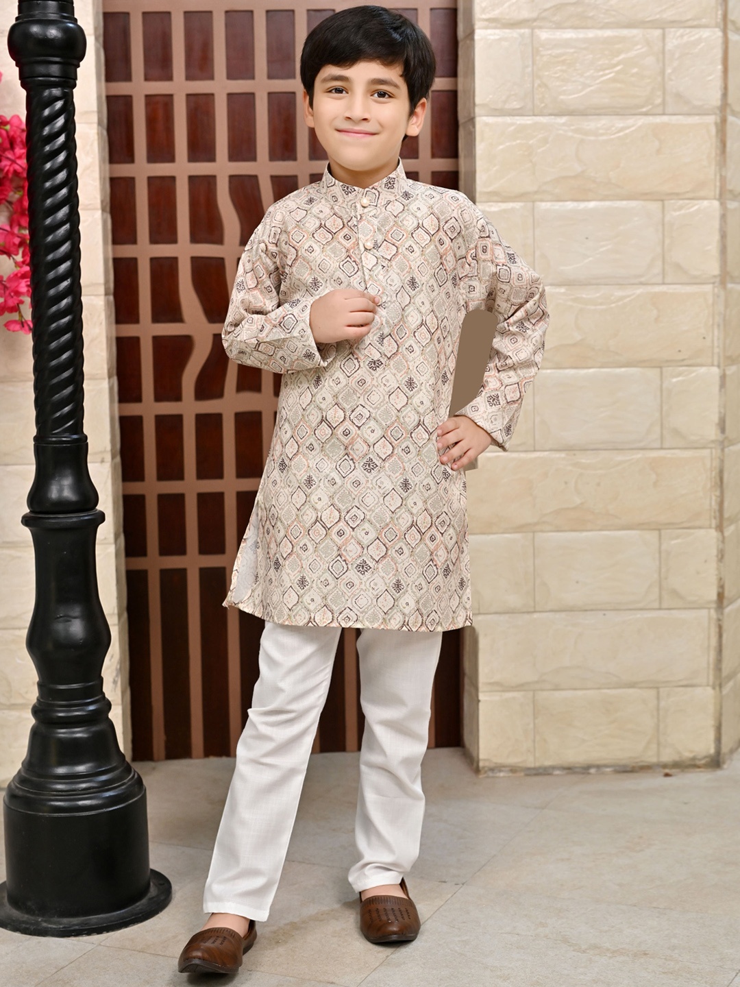 

BT DEZINES Boys Printed Straight Kurta with Pyjamas, Green