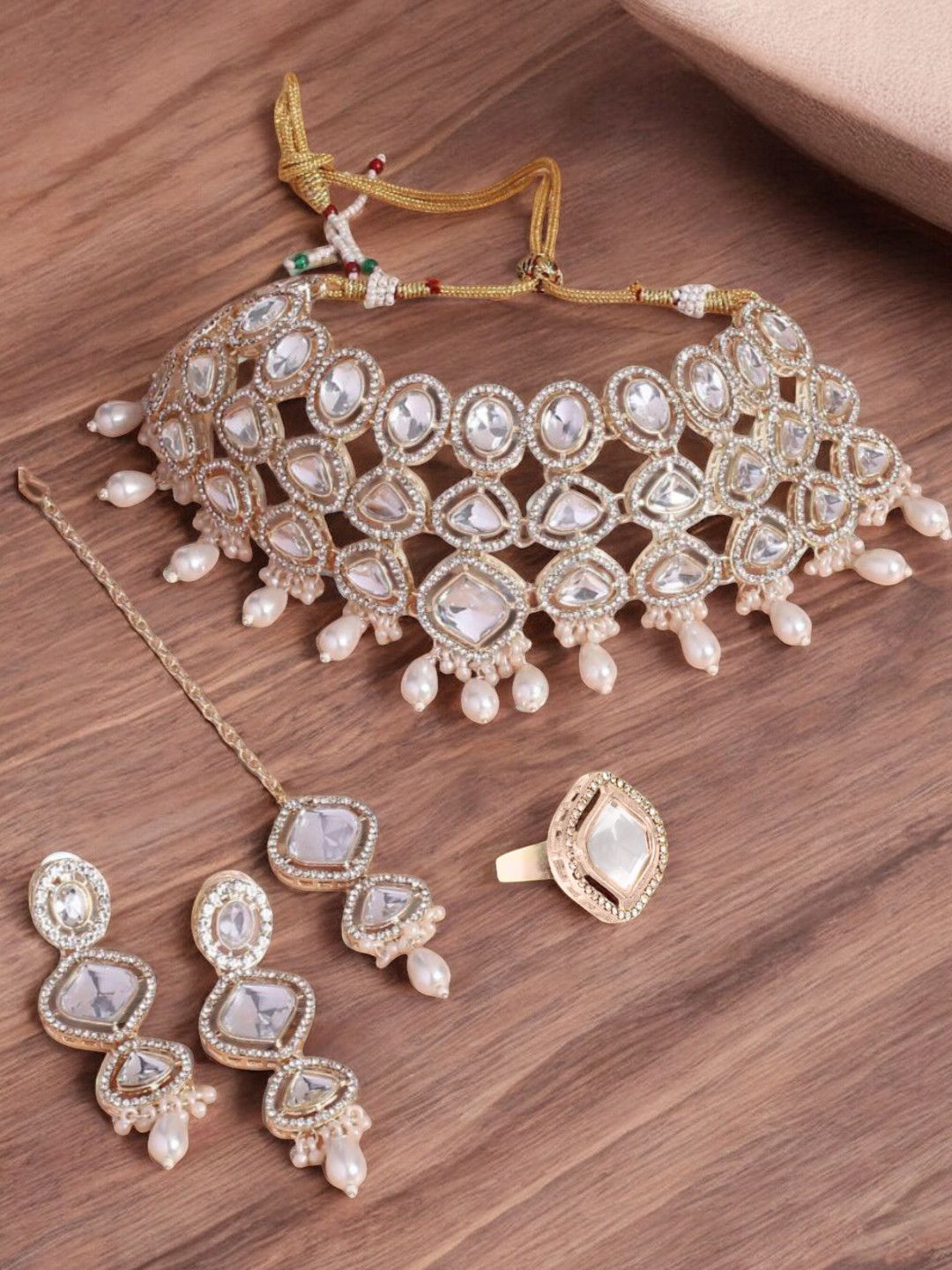 

OOMPH Kundan Stone Studded & Pearl Beaded Jewellery Set, Gold