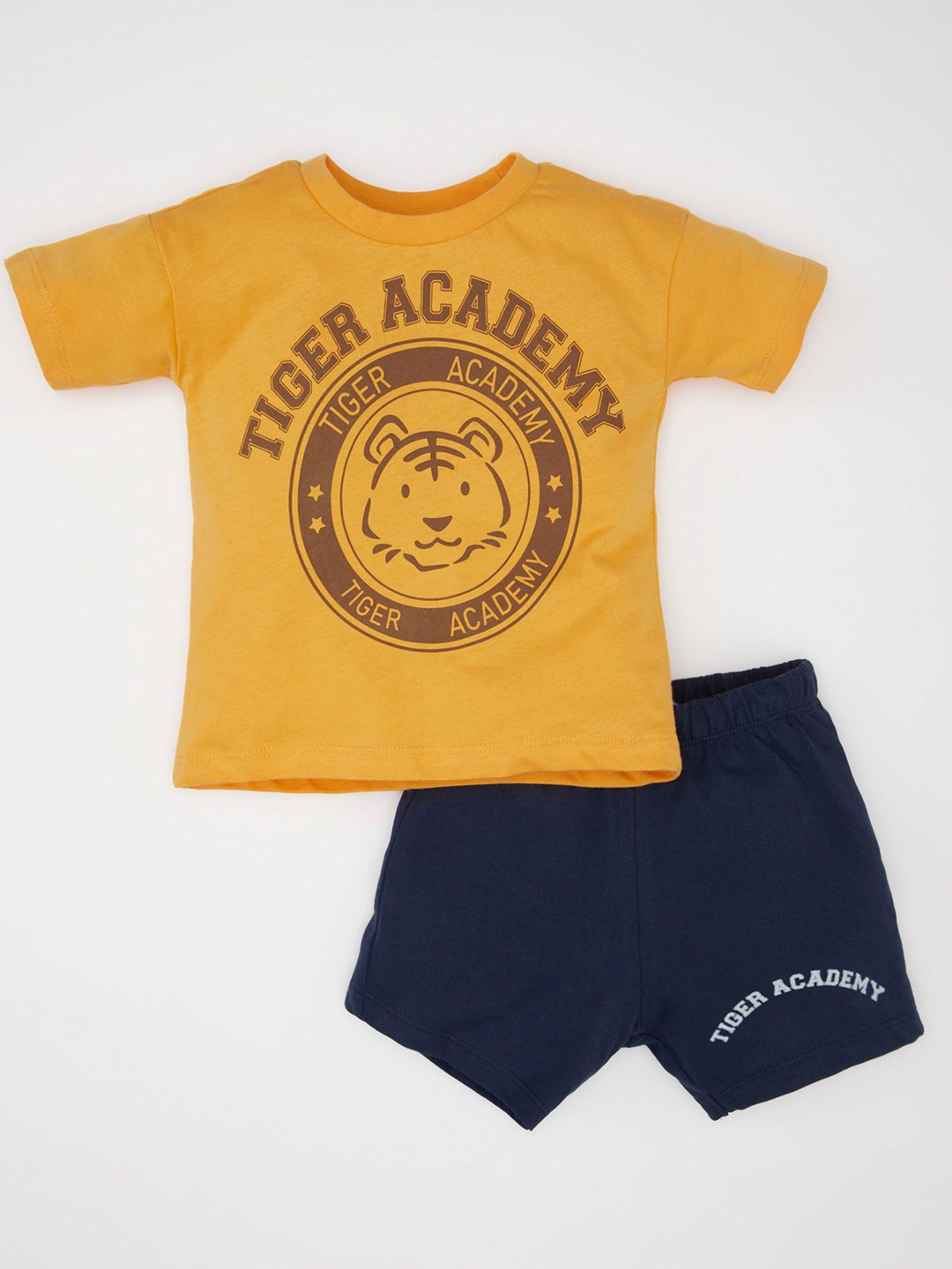 

DeFacto Boys Printed Pure Cotton T-shirt with Shorts, Orange