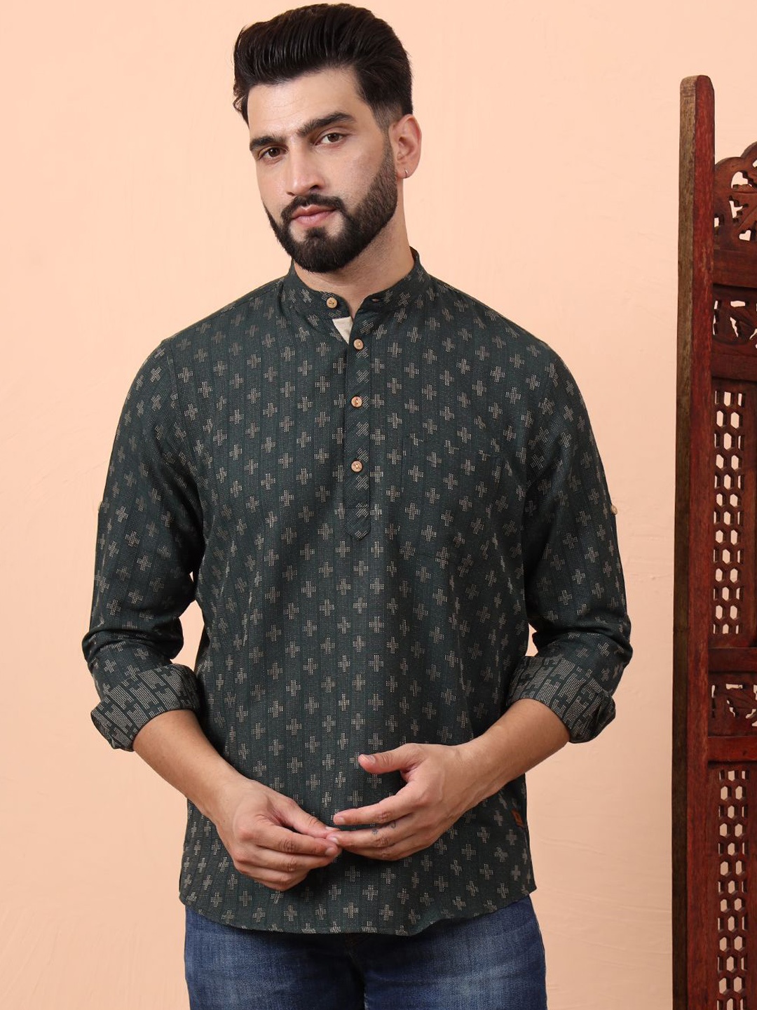 

Latest Chikan Garments Geometric Woven Design Mandarin Collar Straight Short Kurta, Green