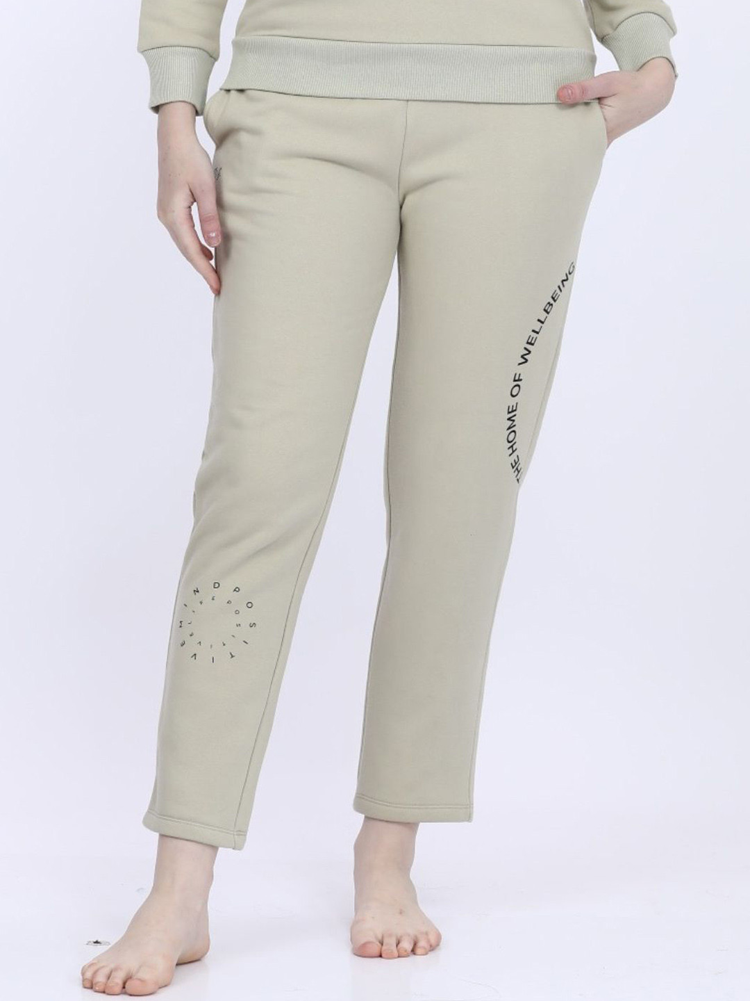 

MAYSIXTY Women Fleece Mid-Rise Jogger Pants, Cream
