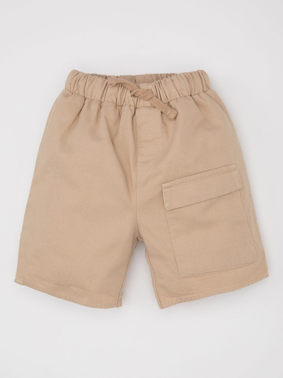 

DeFacto Boys Pure cotton Mid-Rise Shorts, Cream