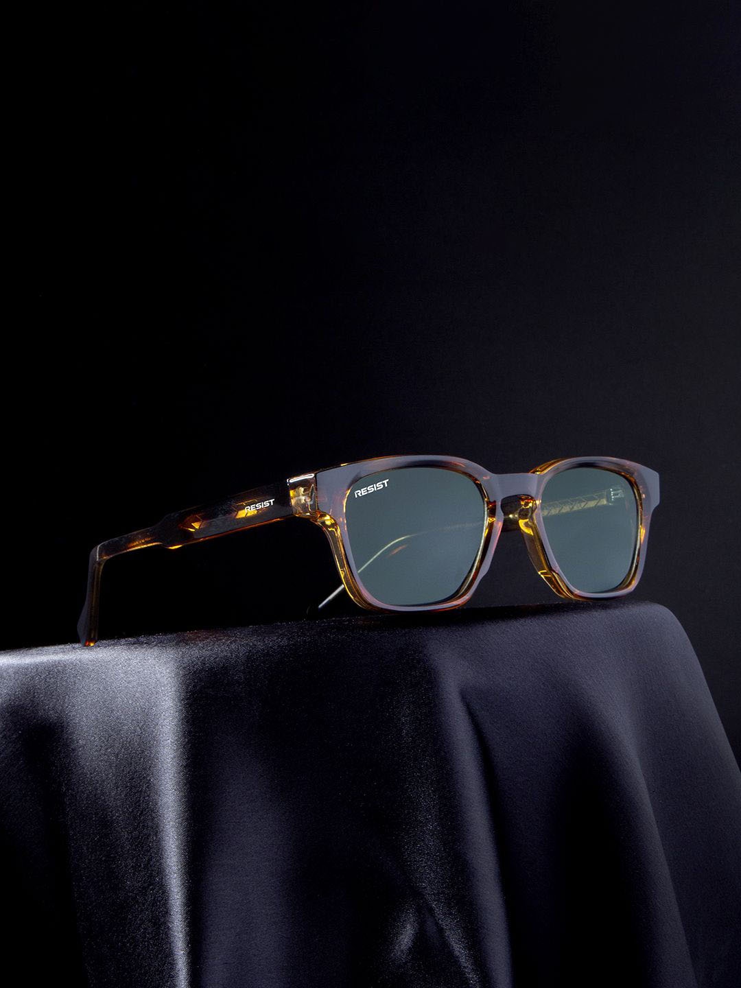 

RESIST EYEWEAR Unisex Wayfarer Sunglasses with UV Protected Lens DANIEL BROWN GREEN4, Green