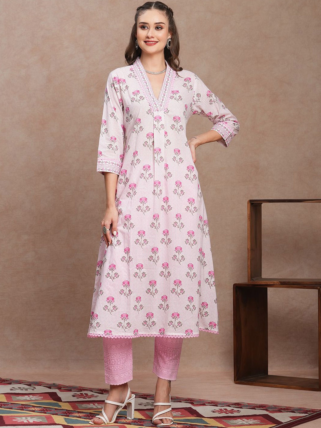 

FASHOR Floral Printed Pure Cotton A-Line Kurta, Pink