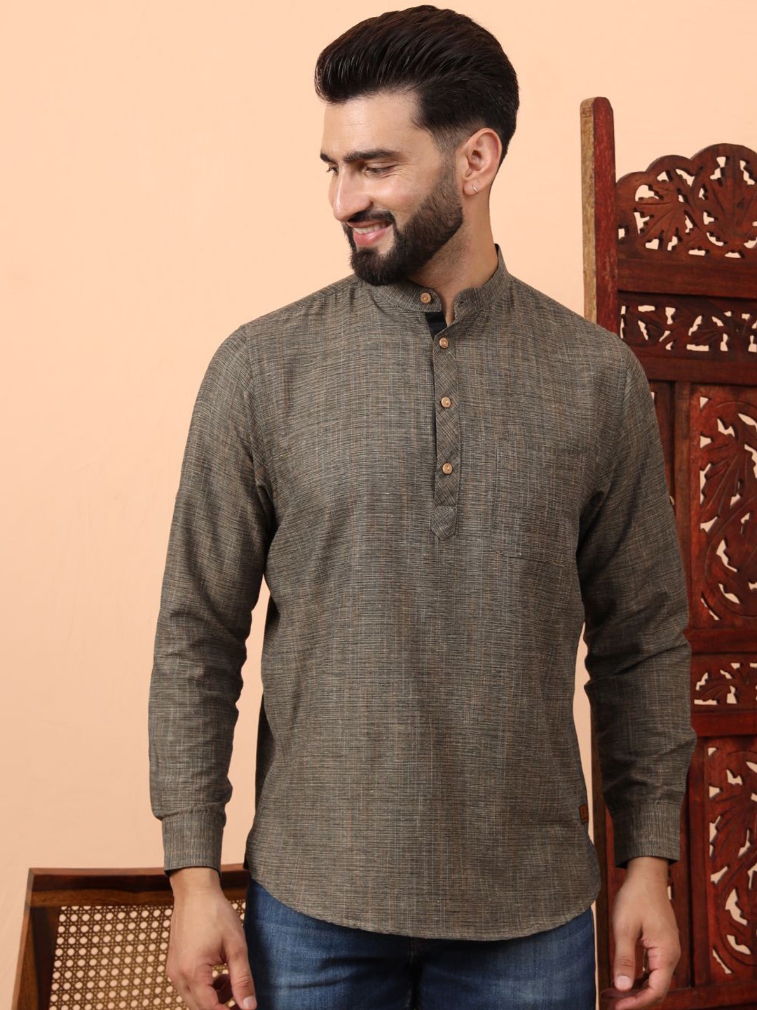 

Latest Chikan Garments Striped Mandarin Collar Straight Short Kurta, Grey