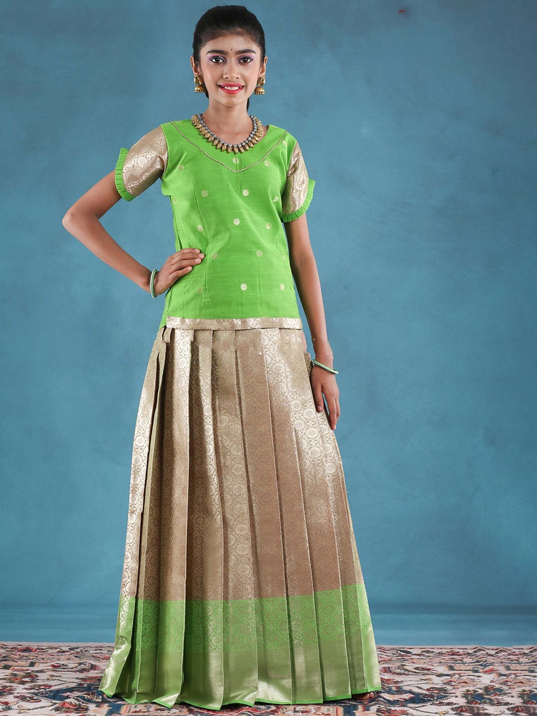 

SHIVANGI clothing Girls Round Neck Short Slevees Lehenga Choli, Green