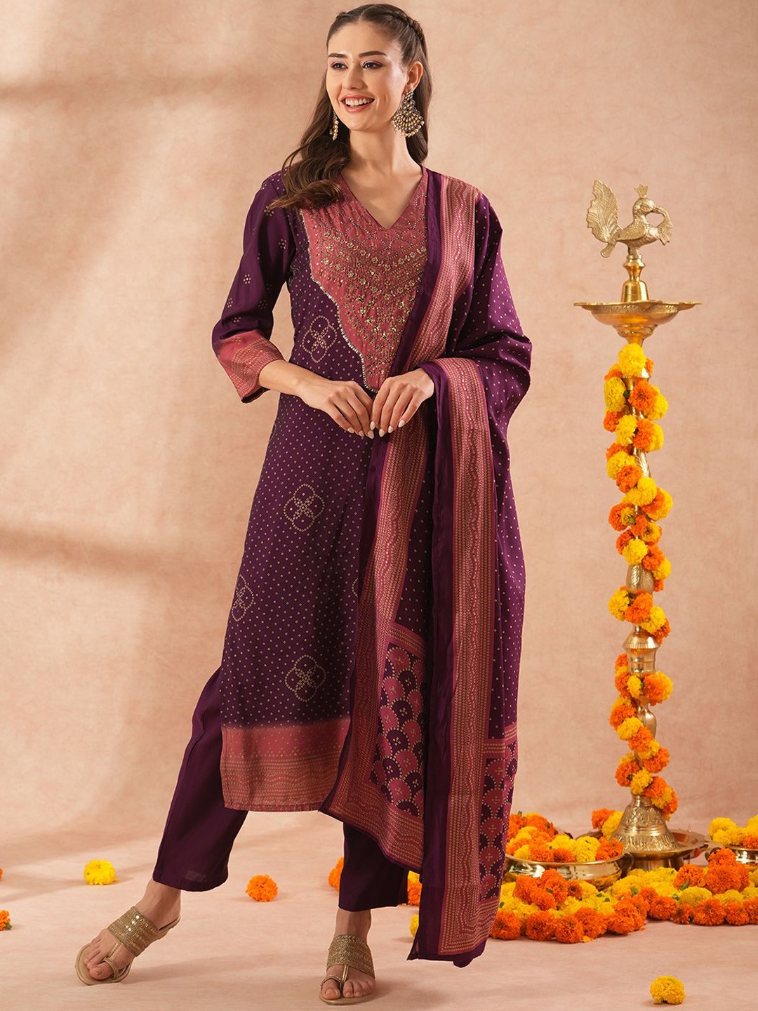 

FASHOR Bandhani Printed Beads and Stones Straight Kurta With Trousers & Dupatta, Purple