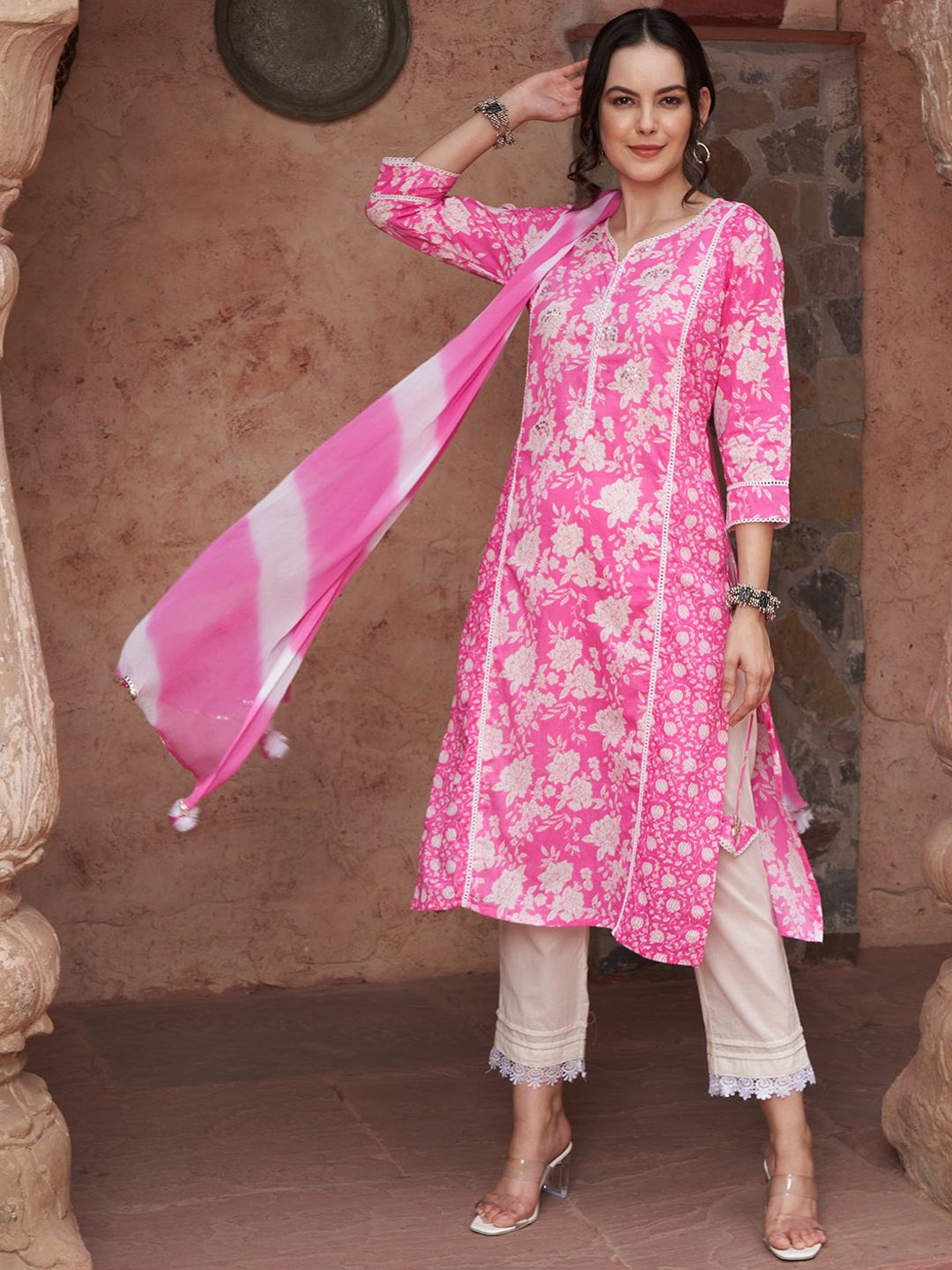 

Sangria Floral Printed Gotta Patti Straight Kurta With Trousers & Dupatta, Pink