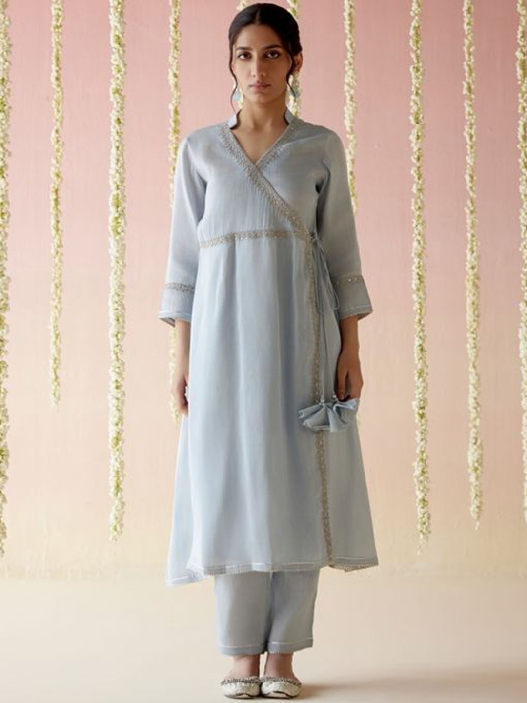 

NERO Women Floral Embroidered Angrakha Chanderi Silk Kurta with Trousers, Blue