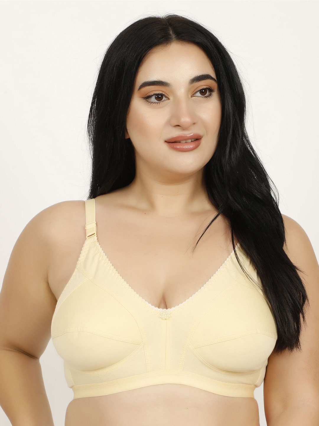 

Hill Islands Plus Size Bra Full Coverage, Nude