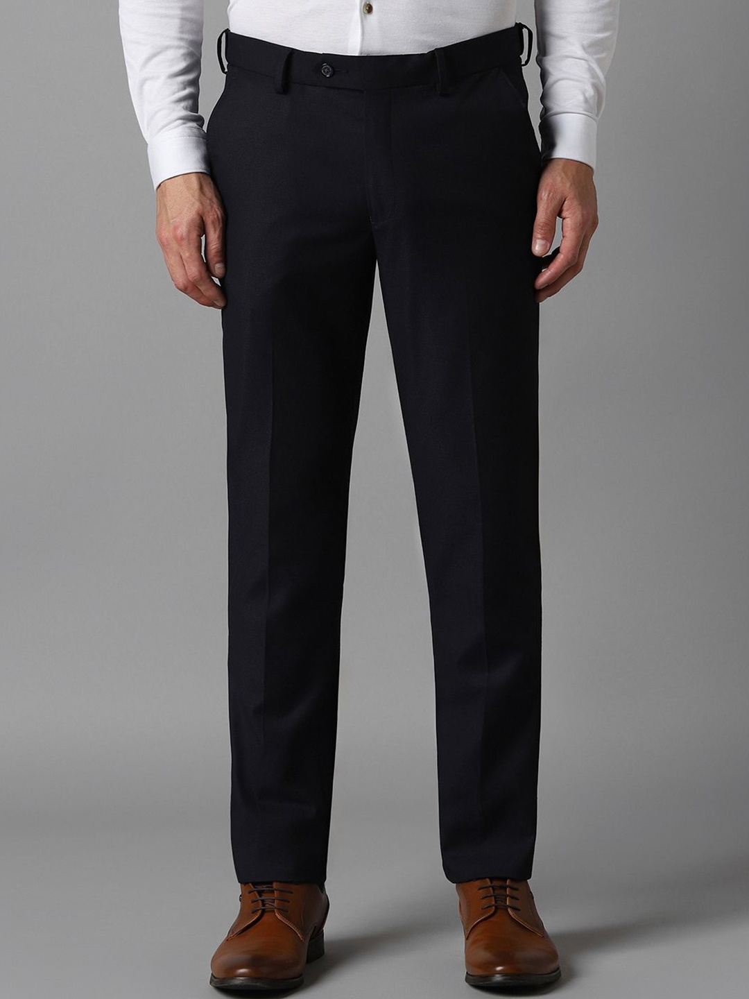 

Louis Philippe Men Printed Slim Fit Trousers, Black