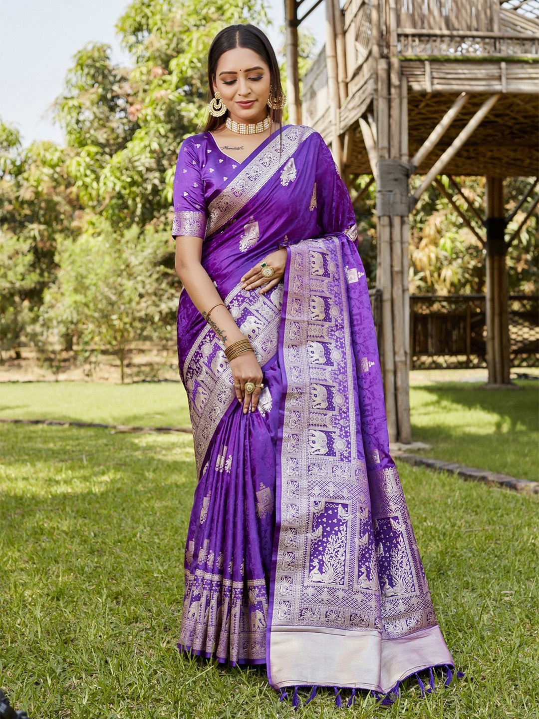 

Anaita Ethnic Motifs Woven Design Zari Kanjeevaram Saree, Violet